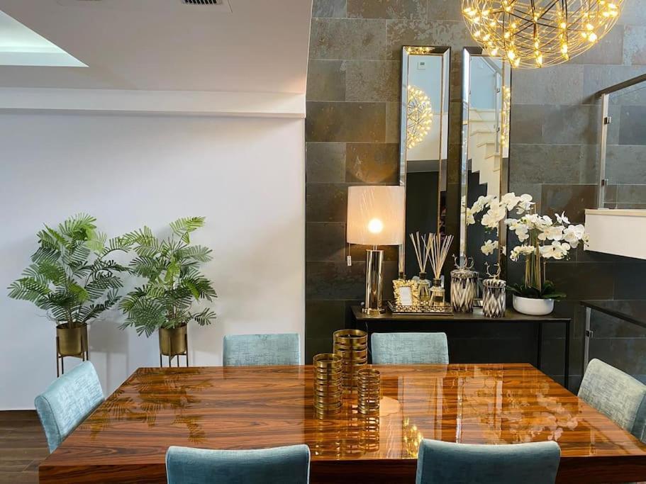 Valadares House Villa คอร์โฮโยส ภายนอก รูปภาพ